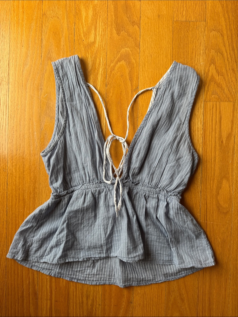 O'Neill Gray V-Neck Tie-Back Peplum Camisole